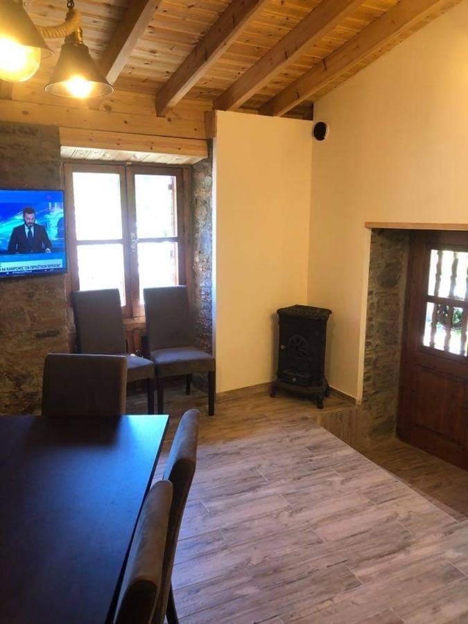 To Spiti Tou Faliari Platanistasa Buitenkant foto